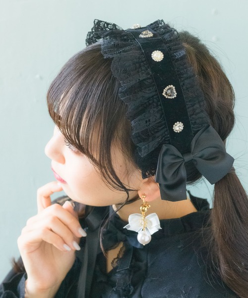 ROJITA(ロジータ)の「ビジュパール付きサイドリボンヘッドドレス(その他ヘアアクセサリー・レディース・ホワイト/ブラック・FREE)」の17枚目の写真
