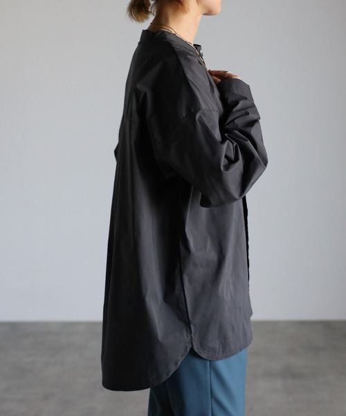 Fizz（フィズ）の「【maiko_wear × Fizz コラボ】　スタンドカラーデザインシャツ（シャツ/ブラウス・レディース・スミクロ/ホワイト/カーキ・M）」の6枚目の写真