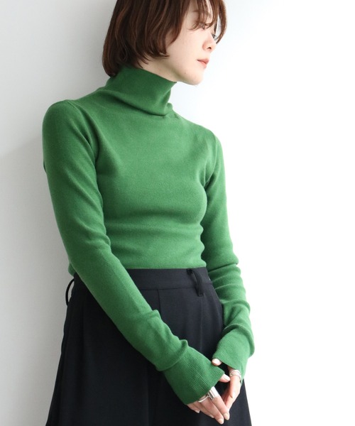 notch.（ノッチ）の「タートルネックロングスリーブニット（ニット/セーター・レディース・グリーン/ブラック/ブラウン/オフホワイト/パープル/オレンジ/ピンク・M）」の4枚目の写真