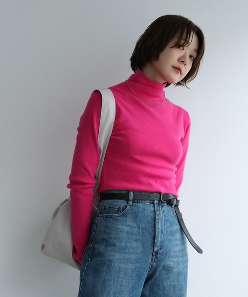 notch.（ノッチ）の「タートルネックロングスリーブニット（ニット/セーター・レディース・グリーン/ブラック/ブラウン/オフホワイト/パープル/オレンジ/ピンク・M）」の8枚目の写真