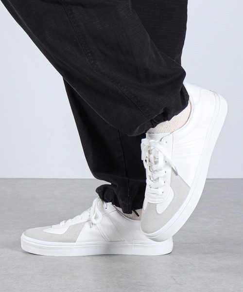 GERMAN TRAINER(ジャーマントレーナー)の「GERMAN TRAINER バルカナイズド製法 ジャーマントレーナー ユニセックス(スニーカー・メンズ・ホワイト/ダークブラウン/ブラウン/カーキ/ブラック×ブラック/ブラック/ベージュ/ネイビー/グレー/ホワイト×ホワイト/ライトブラウン/シルバー/キャメル・41/42/36/39/38/43/37/45/44/35/40)」の19枚目の写真