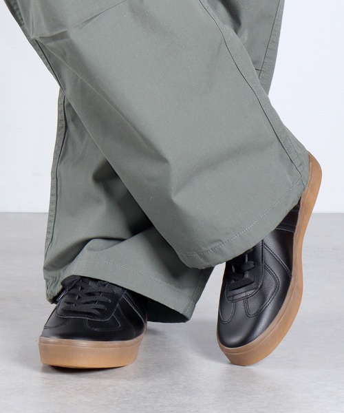 GERMAN TRAINER(ジャーマントレーナー)の「GERMAN TRAINER バルカナイズド製法 ジャーマントレーナー ユニセックス(スニーカー・メンズ・ホワイト/ダークブラウン/ブラウン/カーキ/ブラック×ブラック/ブラック/ベージュ/ネイビー/グレー/ホワイト×ホワイト/ライトブラウン/シルバー/キャメル・41/42/36/39/38/43/37/45/44/35/40)」の16枚目の写真