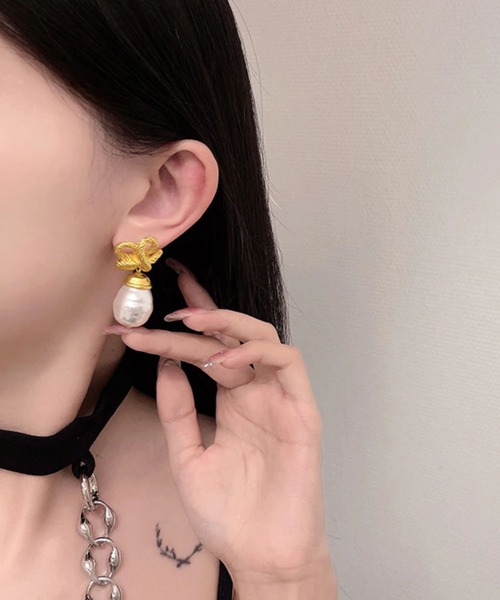 LYEON（リヨン）の「vintage風ロープピアス（ピアス（両耳用）・レディース・ゴールド・FREE）」の2枚目の写真