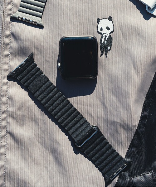 zandy(ズィーアンドワイ)の「zandy/ズィー・アンド・ワイ / Apple Watch マグネット PUレザーループバンド【レザーループ】 アップルウォッチベルト //// leather10(デジタル腕時計・メンズ・ホワイト/ブラック/ダークブラウン/ベージュ/ブラウン/グレー/レッド/イエロー/オレンジ/ブルー/グリーン・S/M)」の2枚目の写真