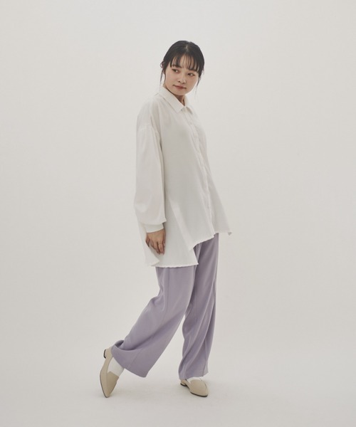 idem（イデム）の「volume sleeve tuck shirt/裾デザインシャツ（シャツ/ブラウス・レディース・ブラック/ホワイト/ピンク・FREE）」の5枚目の写真