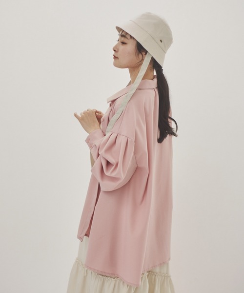 idem（イデム）の「volume sleeve tuck shirt/裾デザインシャツ（シャツ/ブラウス・レディース・ブラック/ホワイト/ピンク・FREE）」の22枚目の写真