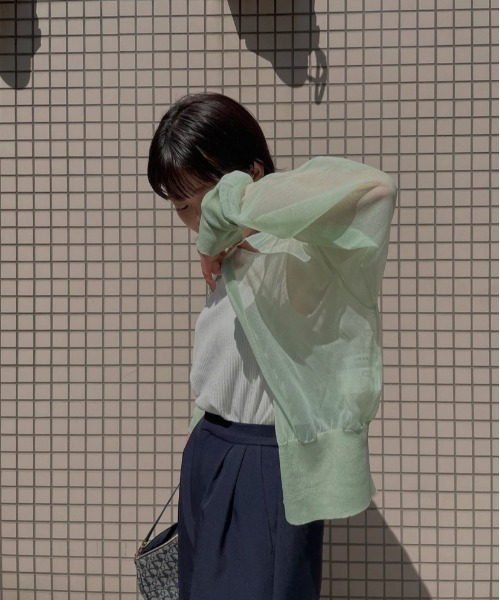 Ameri(アメリ)の「2WAY SHEER COMPACT KNIT CARDIGAN(カーディガン/ボレロ・レディース・ブラック/オレンジ/グリーン系その他・FREE)」の10枚目の写真