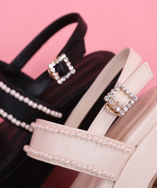 one after another NICE CLAUP(ワンアフターアナザーナイスクラップ)の「パール&ビジューサンダル(サンダル・レディース・アイボリー/ブラック・SMALL/MEDIUM/LARGE)」の15枚目の写真