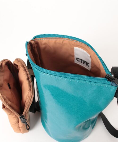 Q（キュー）の「セットマルチポシェット（ショルダーバッグ・レディース・エメラルド/ベージュ・ONE SIZE）」の5枚目の写真