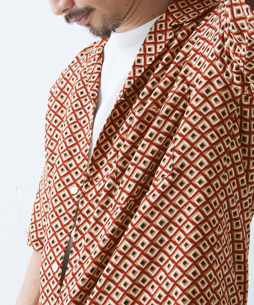 417 EDIFICE(フォーワンセブンエディフィス)の「スクエアパターンシャツ ”セットアップ着用可能”(シャツ/ブラウス・メンズ・ネイビー/レッド・MEDIUM/LARGE)」の2枚目の写真