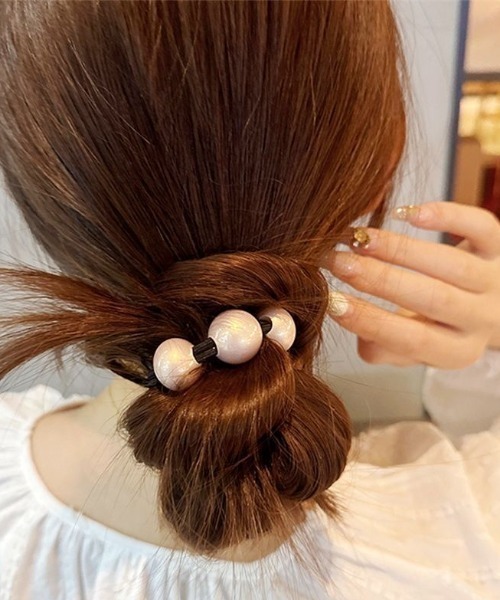 LAC-VERT(ラック・ヴェール)の「ビッグパールヘアゴム(ヘアゴム・レディース・ホワイト/その他2/その他1/ブラウン/ブラック・FREE)」の5枚目の写真