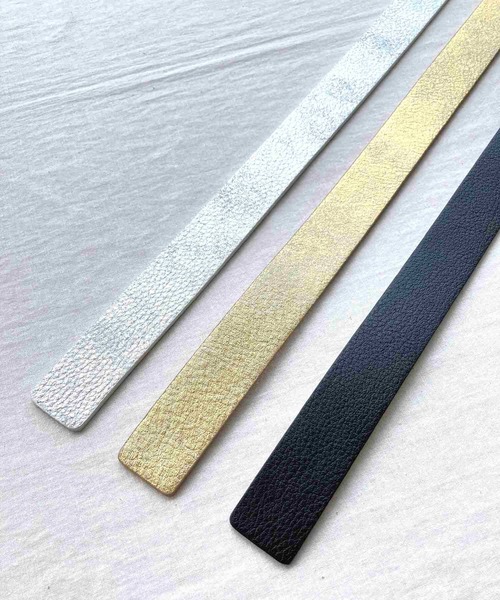 Q（キュー）の「メタリックレザーベルト（ベルト）」 - WEAR