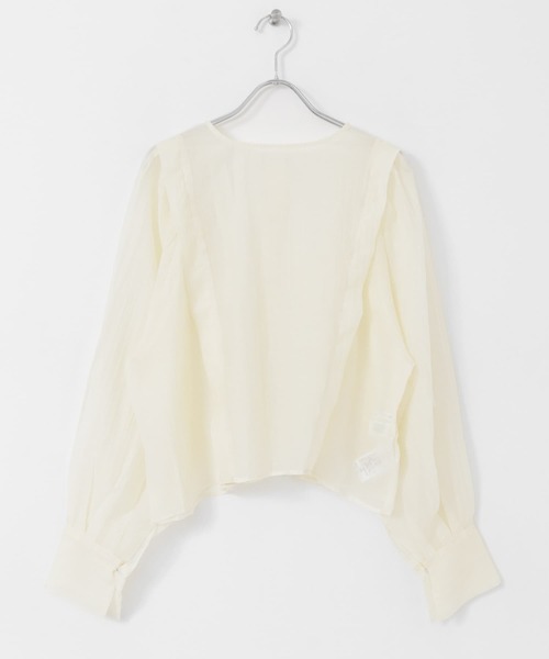 KBF（ケイビーエフ）の「2WAYボリュームスリーブタックブラウス（シャツ/ブラウス・レディース・アイボリー/ブラック/グリーン系その他・ONE）」の10枚目の写真