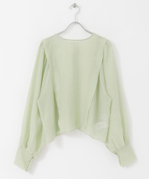 KBF（ケイビーエフ）の「2WAYボリュームスリーブタックブラウス（シャツ/ブラウス・レディース・アイボリー/ブラック/グリーン系その他・ONE）」の12枚目の写真