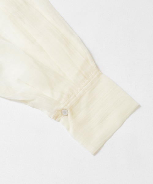 KBF（ケイビーエフ）の「2WAYボリュームスリーブタックブラウス（シャツ/ブラウス・レディース・アイボリー/ブラック/グリーン系その他・ONE）」の15枚目の写真