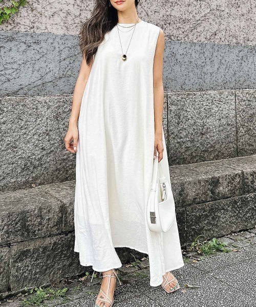 esutoreja(エストレジャ)の「バックデザインノースリーブドレス(ワンピース・レディース・ブルー/アイボリー/ブラック/イエロー・FREE)」の2枚目の写真