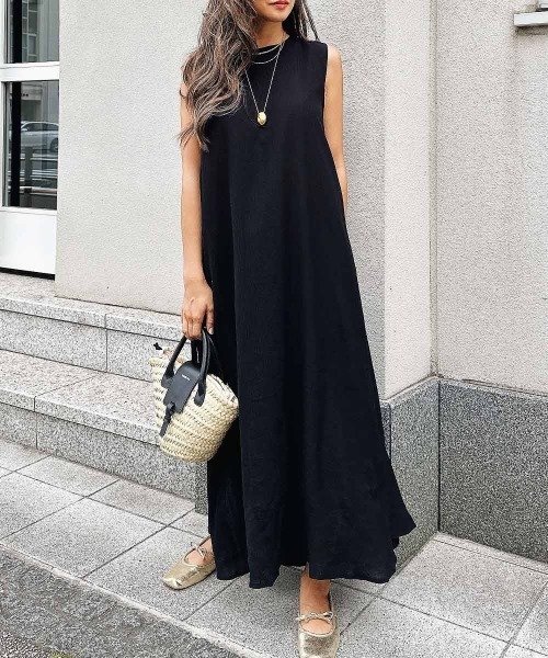 esutoreja(エストレジャ)の「バックデザインノースリーブドレス(ワンピース・レディース・ブルー/アイボリー/ブラック/イエロー・FREE)」の3枚目の写真