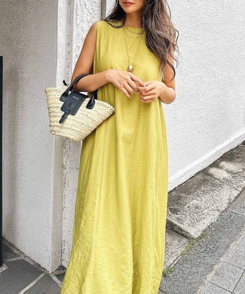 esutoreja(エストレジャ)の「バックデザインノースリーブドレス(ワンピース・レディース・ブルー/アイボリー/ブラック/イエロー・FREE)」の5枚目の写真