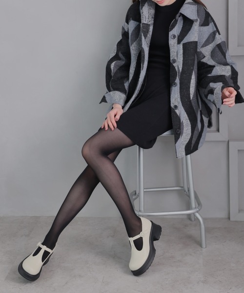 VIVIAN（ヴィヴィアン）の「厚底Tストラップシューズ　ZOZOTOWN+オフィシャルサイト限定商品（ドレスシューズ・レディース・アイボリー/ブラック・S/M/L/LL）」の5枚目の写真