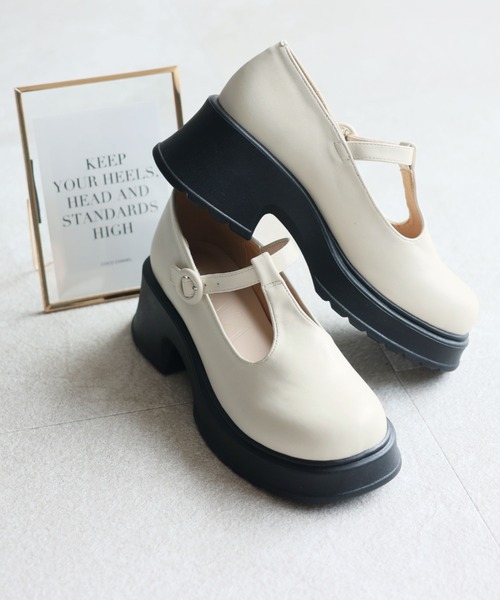 VIVIAN（ヴィヴィアン）の「厚底Tストラップシューズ　ZOZOTOWN+オフィシャルサイト限定商品（ドレスシューズ・レディース・アイボリー/ブラック・S/M/L/LL）」の4枚目の写真