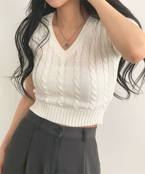 Girly Doll(ガーリードール)の「Vネックケーブル半袖ニット(ニット/セーター・レディース・ブルー/ブラック/ホワイト/ピンク・F)」の5枚目の写真