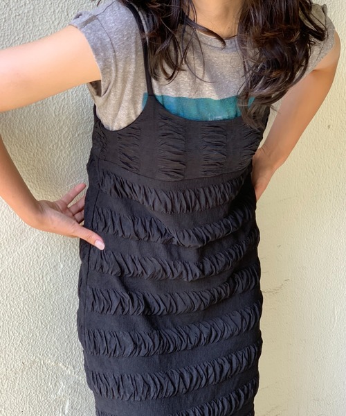 mi via loca（ミヴィアロカ）の「シャーリングボーダーキャミワンピース（ワンピース・レディース・ブラック/グリーン/ピンク/イエロー・FREE）」の2枚目の写真