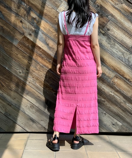 mi via loca（ミヴィアロカ）の「シャーリングボーダーキャミワンピース（ワンピース・レディース・ブラック/グリーン/ピンク/イエロー・FREE）」の7枚目の写真