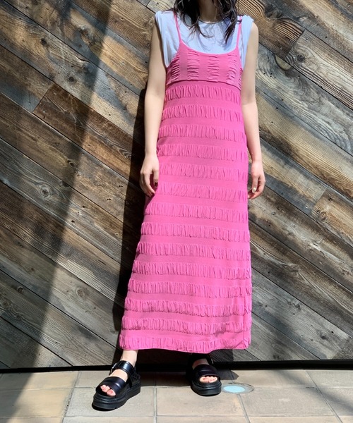 新品タグ付き　ツモリチサト　キャミワンピース　ひざ丈　シャーリング　手書きアート 新品タグ付き ツモリチサト キャミワンピース ひざ丈