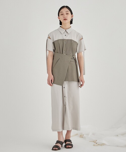 PUBLIC TOKYO（パブリックトウキョウ）の「ブロッキングシャツワンピース（ワンピース・レディース・ベージュ/サックスブルー・FREE）」の12枚目の写真
