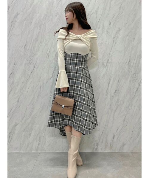 dazzlin(ダズリン)の「ツイストクロスドッキングワンピース(ワンピース・レディース・ブラウン/ブラック/アイボリー・MEDIUM/X-SMALL/SMALL)」の6枚目の写真