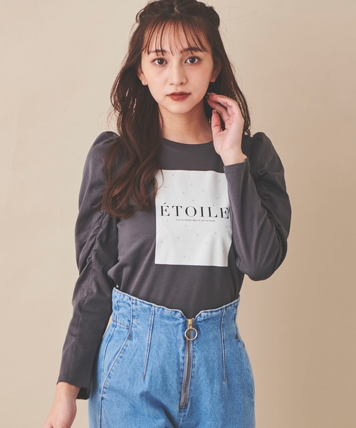 31 Sons de mode（トランテアン　ソン　ドゥ　モード）の「ギャザースリーブプリントＴシャツ（Tシャツ/カットソー・レディース・オフホワイト/チャコールグレー・36）」の2枚目の写真