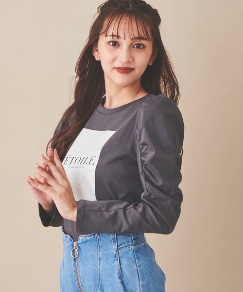 31 Sons de mode（トランテアン　ソン　ドゥ　モード）の「ギャザースリーブプリントＴシャツ（Tシャツ/カットソー・レディース・オフホワイト/チャコールグレー・36）」の11枚目の写真