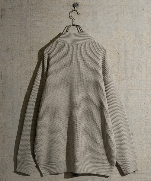 Red Cap Girl（レッドキャプガール）の「【a-r】〔Red Cap Girl/レッドキャップガール〕リブ編み ワッペン付き ハーフジップニット（ニット/セーター・メンズ・グレイッシュベージュ/ネイビー/ブラック・X-LARGE/MEDIUM/LARGE）」の4枚目の写真