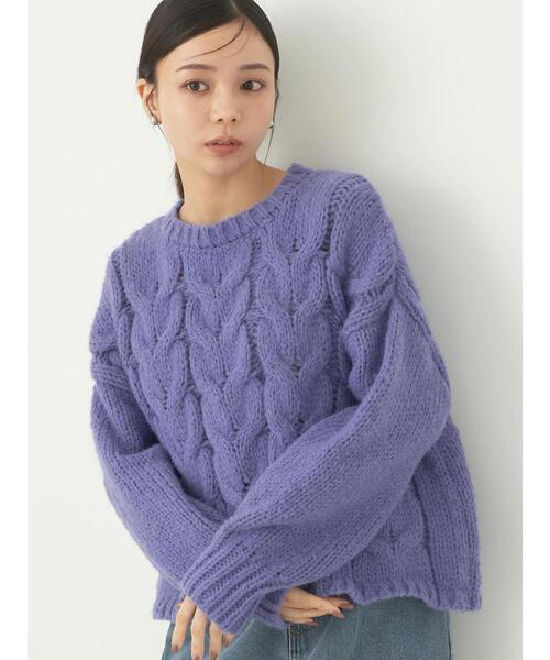 earth music&ecology(アースミュージックアンドエコロジー)の「ローゲージ手編み風ケーブルプルオーバー(Tシャツ/カットソー・レディース・オフホワイト/グレイッシュベージュ/ブルー/レッド・FREE)」の8枚目の写真