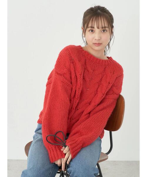 earth music&ecology(アースミュージックアンドエコロジー)の「ローゲージ手編み風ケーブルプルオーバー(Tシャツ/カットソー・レディース・オフホワイト/グレイッシュベージュ/ブルー/レッド・FREE)」の17枚目の写真