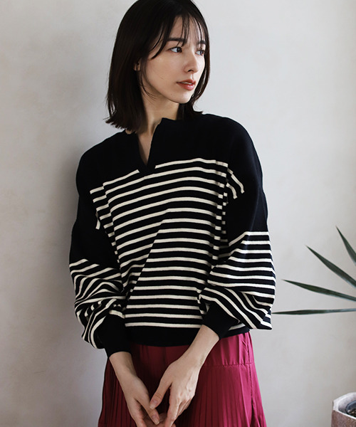 REAL CUBE（リアルキューブ）の「静電気防止やわもちキーネックニット（ニット/セーター・レディース・ブラック×ホワイト/パープル/ブラック/ホワイト/イエロー/ホワイト×ブラック・FREE）」の5枚目の写真