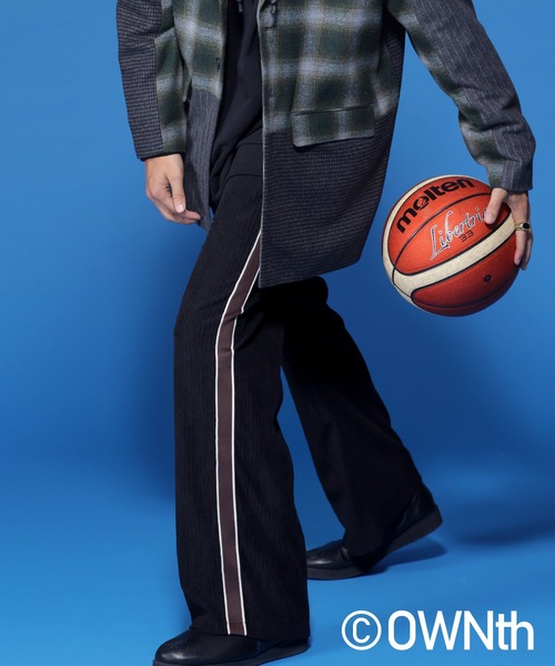 OWNth(オンス)の「サイドテープラインコーデュロイトラックパンツ(その他パンツ・レディース・ブラック・M/L)」の14枚目の写真