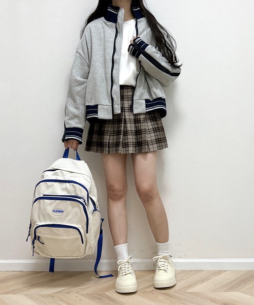 Cham.(チャム)の「カジュアルキャンパスリュック(バックパック/リュック・レディース・ホワイト/ブラック・F)」の6枚目の写真