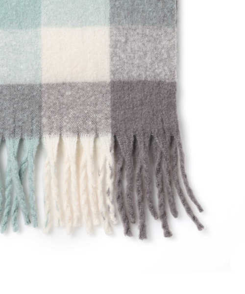 Right-on(ライトオン)の「【HONEYSUCKLE ROSE】ふわふわチェック太フリンジマフラー(マフラー・レディース・オレンジ/ブルー・ONE SIZE)」の11枚目の写真