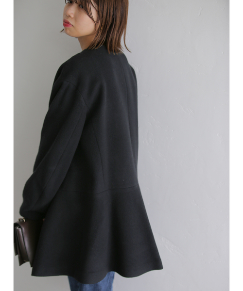 La TOTALITE（ラトータリテ）の「バックペプラムミドルコート（ノー  