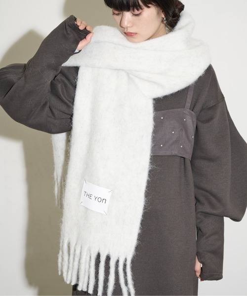 THE YOn（ザヨン）の「ウールミックスボリュームマフラー（マフラー・レディース・グレー/ブラウン/イエロー/ホワイト・FREE）」の2枚目の写真