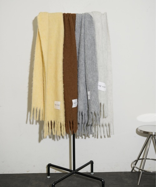 THE YOn（ザヨン）の「ウールミックスボリュームマフラー（マフラー・レディース・グレー/ブラウン/イエロー/ホワイト・FREE）」の5枚目の写真