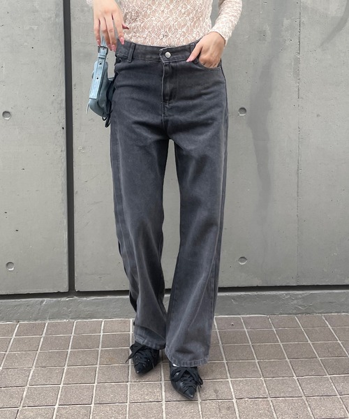 ROGER AND RAW(ロジャーアンドロウ)の「サイドレースアップデニムパンツ(デニムパンツ・レディース・ブラック/ダークブラック・SMALL/MEDIUM/LARGE)」の8枚目の写真