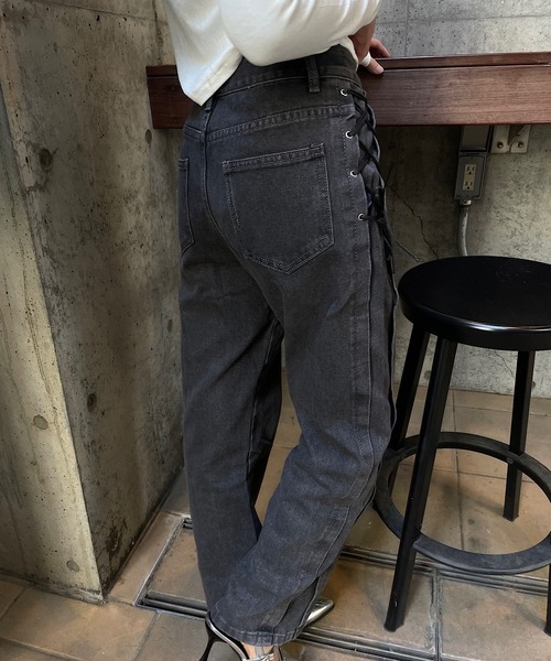 ROGER AND RAW(ロジャーアンドロウ)の「サイドレースアップデニムパンツ(デニムパンツ・レディース・ブラック/ダークブラック・SMALL/MEDIUM/LARGE)」の18枚目の写真