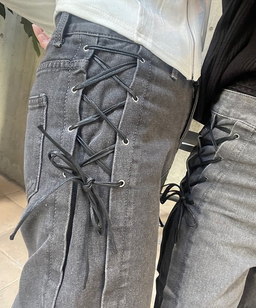 ROGER AND RAW(ロジャーアンドロウ)の「サイドレースアップデニムパンツ(デニムパンツ・レディース・ブラック/ダークブラック・SMALL/MEDIUM/LARGE)」の10枚目の写真
