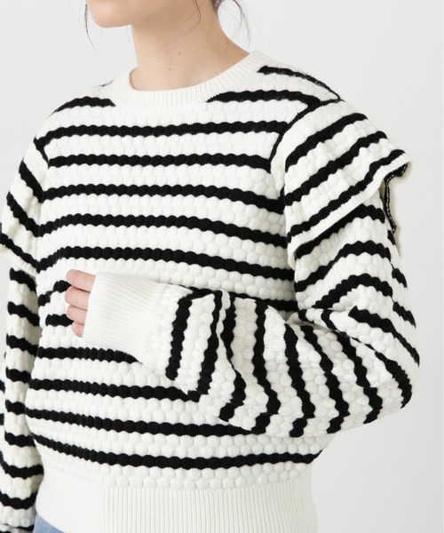 N.(N. Natural Beauty Basic)(エヌエヌナチュラルビューティーベーシック)の「◆ポコポコフリルショルダーニット(ニット/セーター・レディース・ホワイト×ブラック/ブラック・MEDIUM)」の16枚目の写真