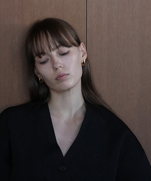 CLANE（クラネ）の「RIDGE MINI HOOP PIERCE（ピアス（両耳用）・レディース・ゴールド/シルバー・FREE）」の6枚目の写真