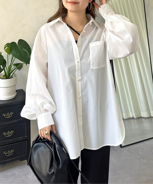 prose verse（プロズヴェール）の「ボリュームスリーブパールボタンシャツ（シャツ/ブラウス・レディース・ピンク/オフホワイト/ブルー・MEDIUM）」の2枚目の写真