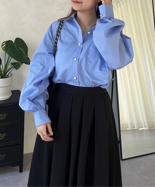 prose verse（プロズヴェール）の「ボリュームスリーブパールボタンシャツ（シャツ/ブラウス・レディース・ピンク/オフホワイト/ブルー・MEDIUM）」の5枚目の写真