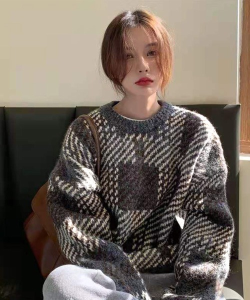 Miniministore(ミニミニストア)の「ニットセーター デカチェック柄 配色秋冬(ニット/セーター・レディース・ワインレッド/グレー・FREE)」の4枚目の写真
